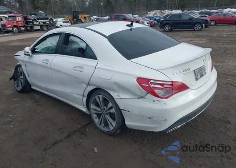 2019 Mercedes-Benz Cla 250 4Matic z USA, uszkodzony, nr VIN WDDSJ4GB1KN718916